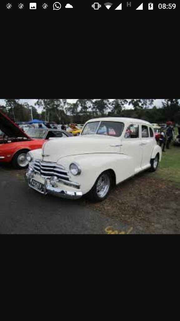 Qual a cor do carro? - 1