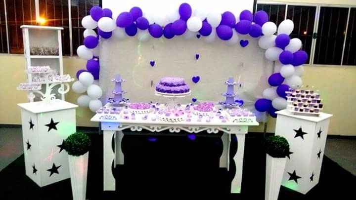 Essa foi a mesa do bolo, doces e lembrancinhas