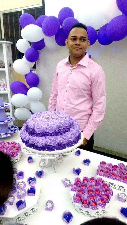Meu noivo me esperando pra fazer o pedido de casamento kkkk