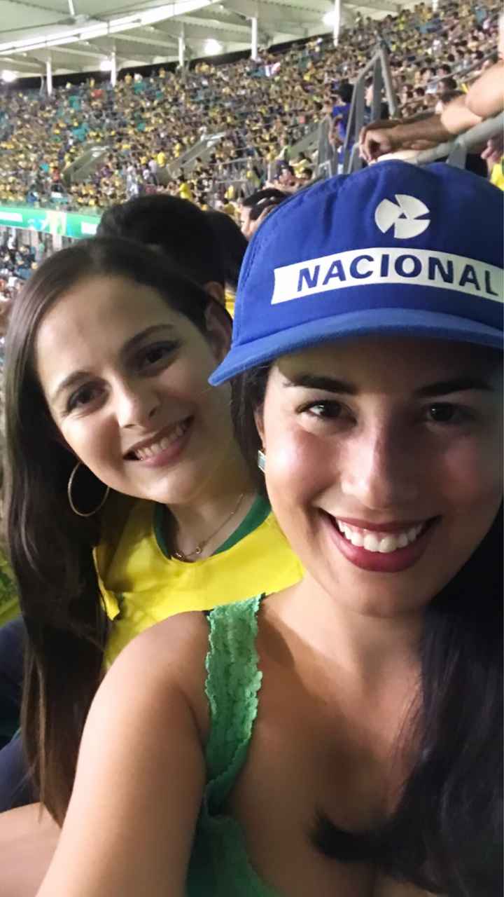 Momento descontração com o amor. Jogo do Brasil (arena Fonte Nova) - 3