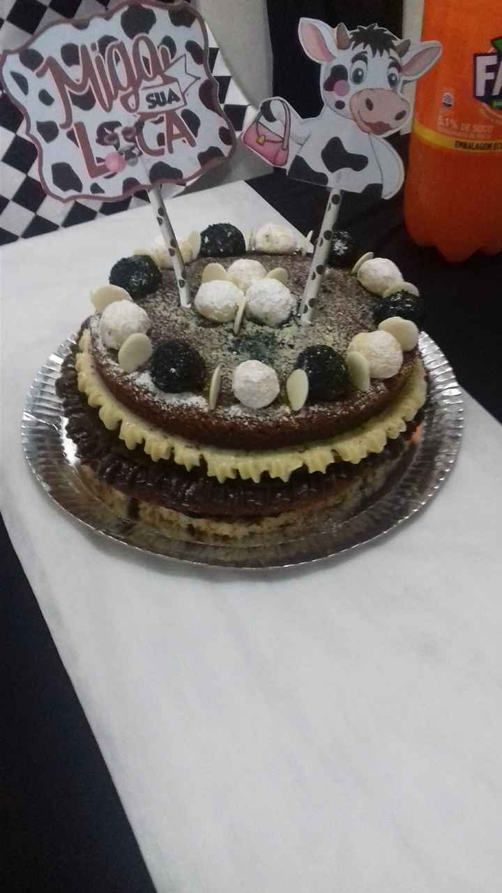 O bolo delicioso q minha amiga fez.