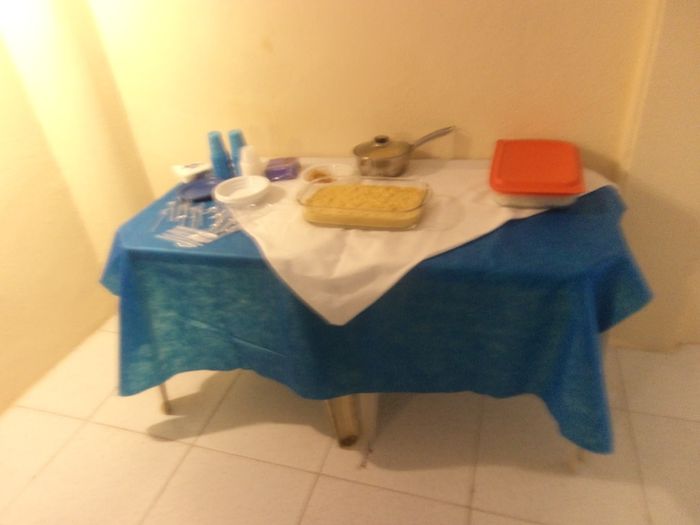 mesa com as comidas