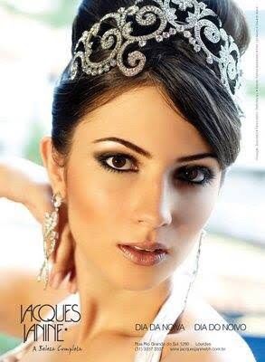 Qual penteado usar com coroa? - 3