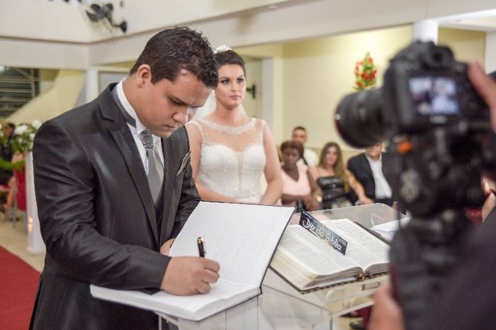 Assinatura no livro da igreja