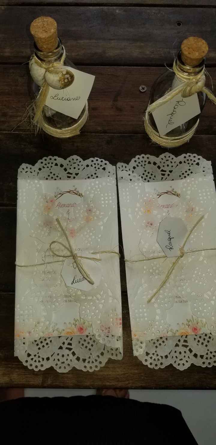 Fiz os convites dos padrinhos e convidados. - 2