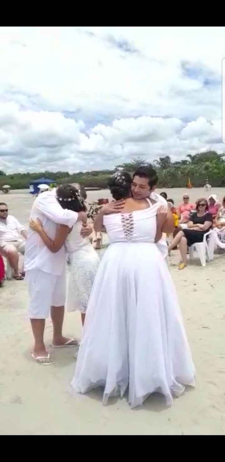 Felizmente casados. Tudo muito simples. e tudo muito lindo. o maior presente foi o céu lindo e marav