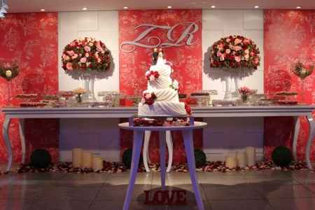 Decoração vermelho e rosa