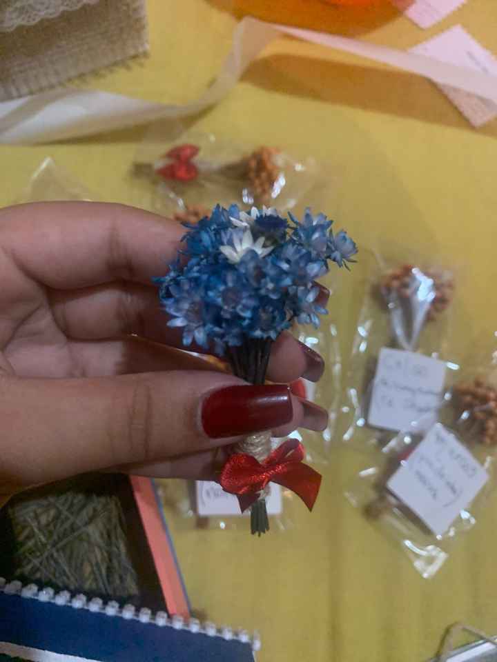 Flores de lapela - 1