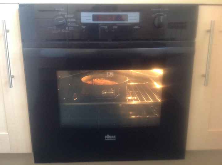 Leve ao forno pré aquecido, no meu forno elétrico com ventilador fica pronto em 35 minutos a 180 gra
