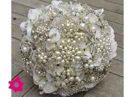 broches