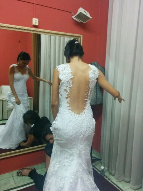 Tem algum detalhe nas costas do seu vestido de noiva? - 1