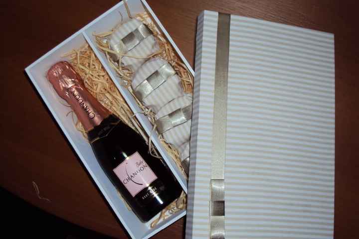 Mini chandon e bem casados