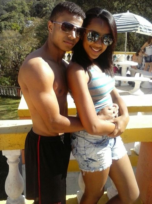 A primeira foto com o seu futuro marido - 1