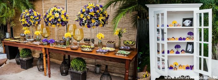 Decoração roxo e amarelo