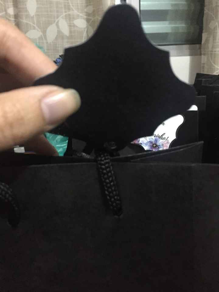 Coloquei Papel Camurça atrás, peguei essa idéia de uma noivinha aqui na comunidade e achei super lin