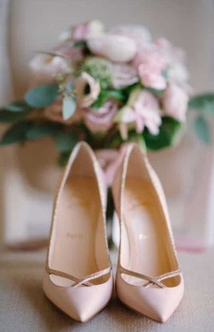 Quais sapatos de noiva você mais gosta? - 1