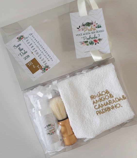 Toalhinha e creme de barbear