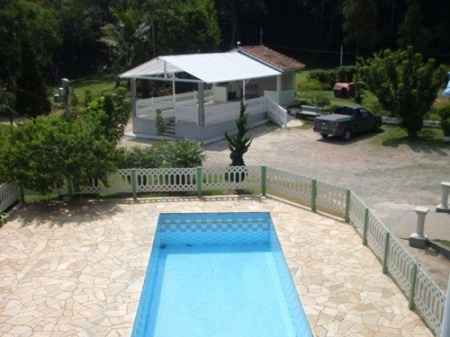 CAPELINHA PISCINA 