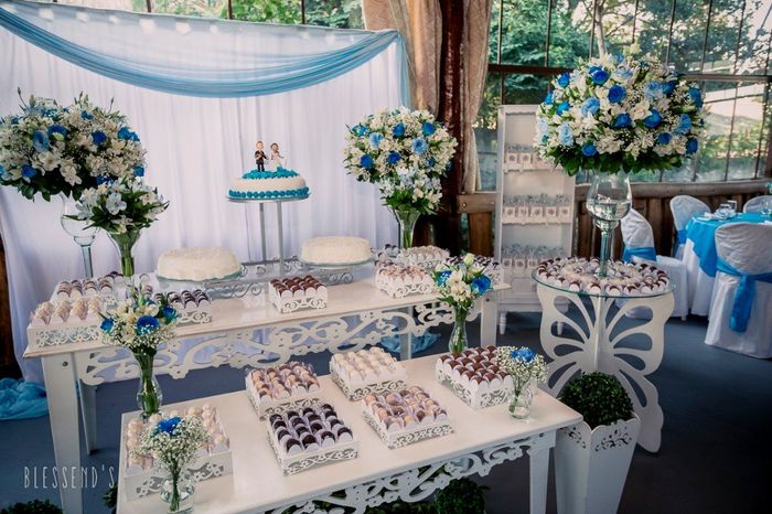 Noivas com decoração azul... 4