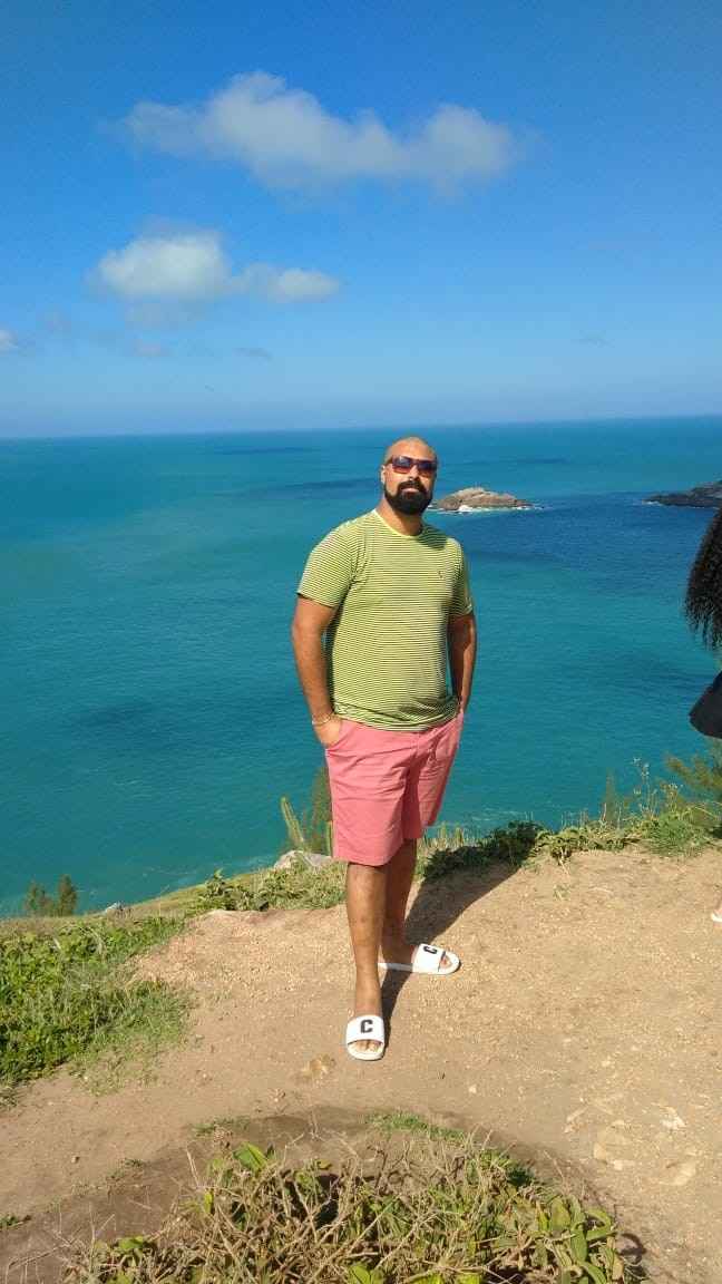 Olhem esse mar de Arraial, e que modelo lindo  