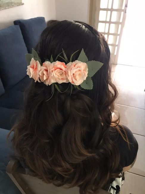 Fiz meu arranjo de cabelo. - 1