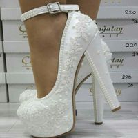 Qual será o cor dos sapatos? - 1