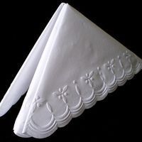 Guardanapo com borda decorada