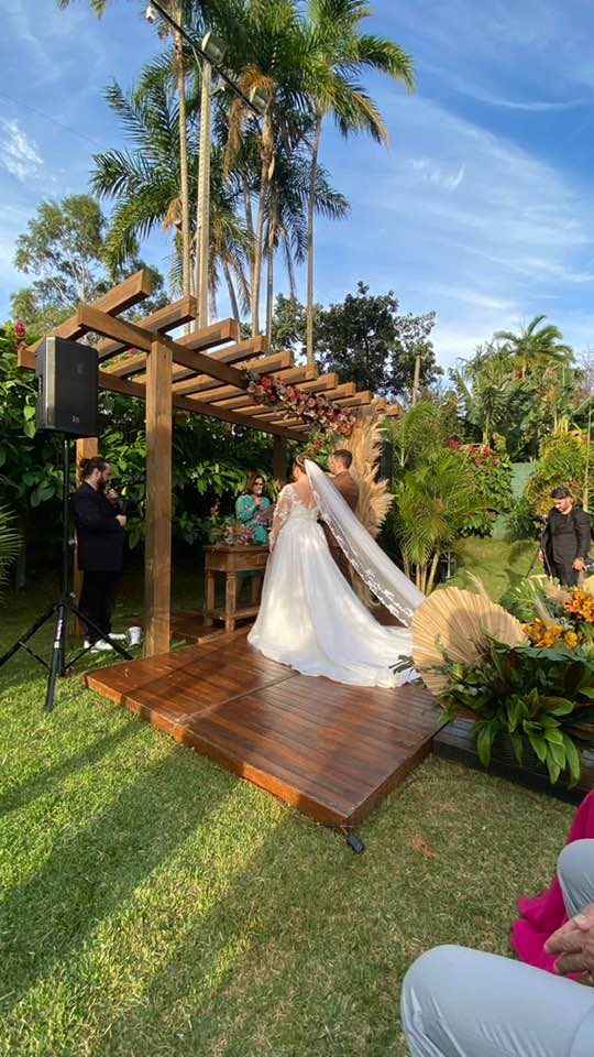 Esse é um depoimento sobre casar ao ar livre, escolhas e fé. - 1