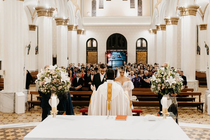 Casei!! Foi lindo, cheio de emoção e cheio de Deus! foi tão bom ver amigos, familiares e todos envolvidos reunidos com o propósito de casar eu e o Ped 2