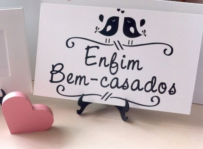 Noivinhas, poderiam me dar ideias do que colocar como centro de mesa na mesa dos bem casados? 2