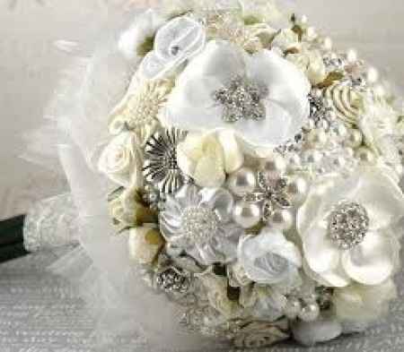 Buquê de Broches e Flores