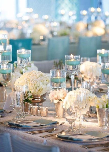 Decoração de casamento azul para mesa de convidado