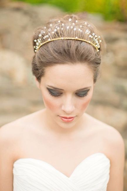 Uma coroa de princesa para enfeitar seus cabelos
