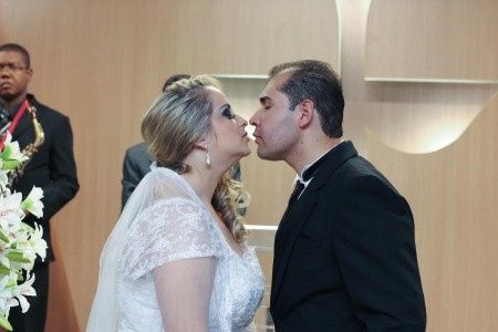 Pode beijar a noiva