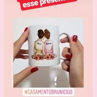 Foi o máximo ver as madrinhas super empolgadas com o presente, tirando fotos e me marcando nas redes