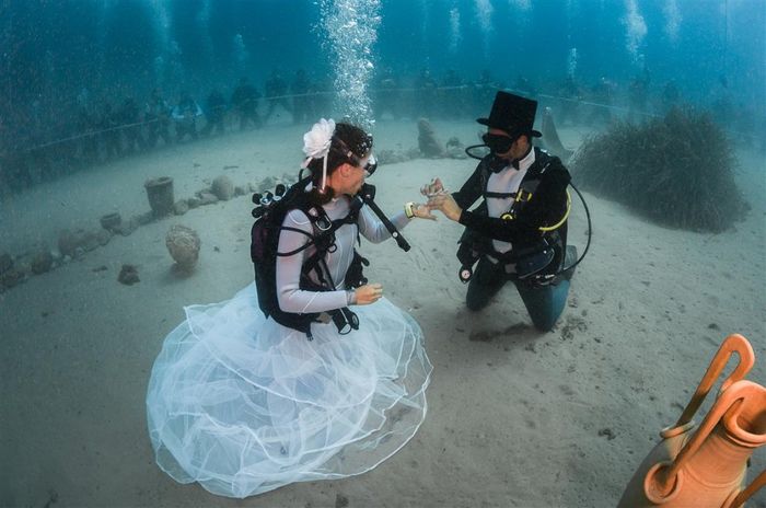 o que vocês acham de casamento no fundo do mar. 1
