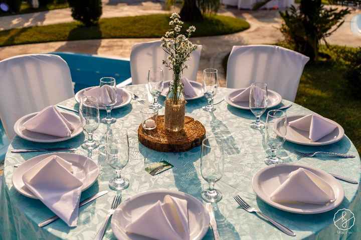 Centro de mesa - Garrafas DIY _ Casamento Carol e Carlos