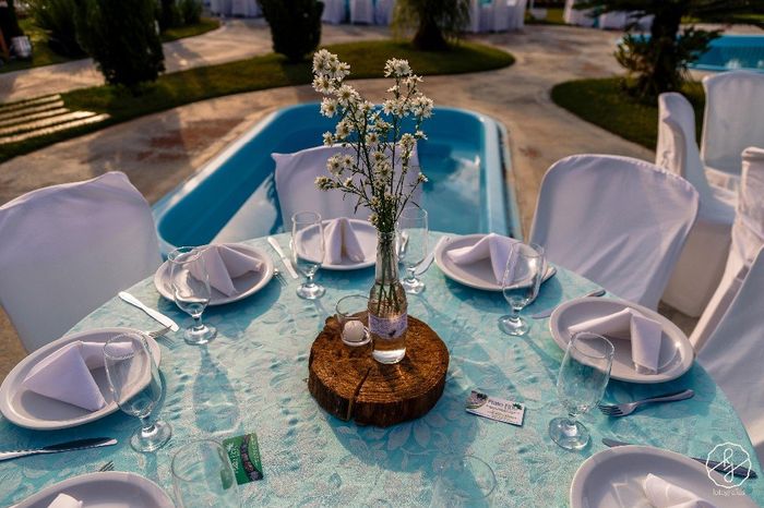 Centro de mesa - Garrafas DIY _ Casamento Carol e Carlos