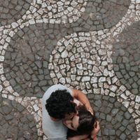 Uma simples calçada curitibana e universitária 