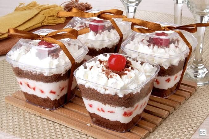 Vendendo pra arrecadar uma graninha extra - Bolo no pote 2