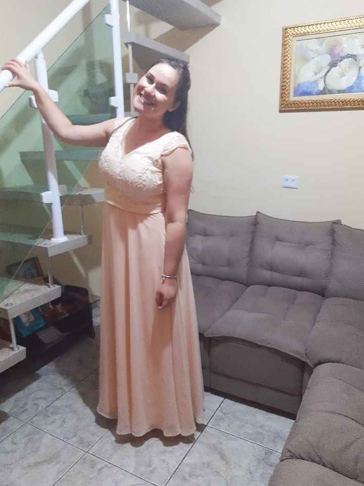 Como seria o seu look para a festa de noivado? - 1