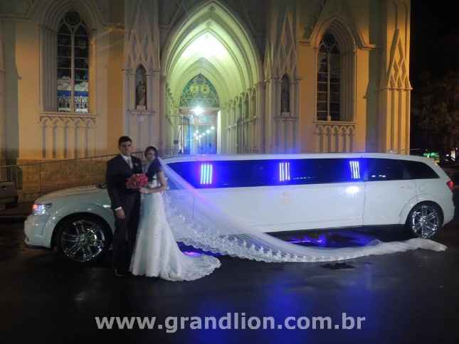 Grand Lion Limousines 