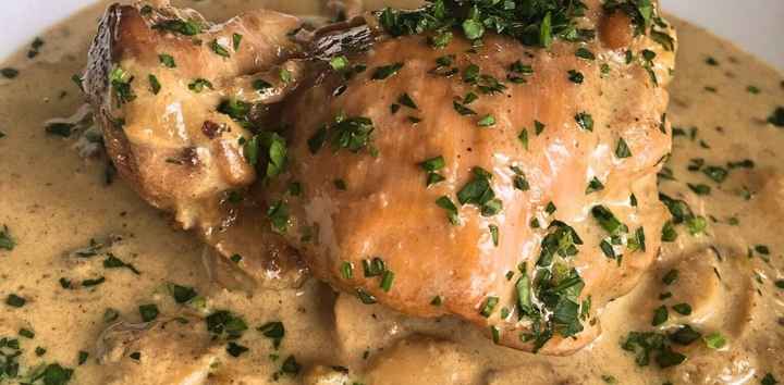 Tagliata de Frango ao molho de ervas