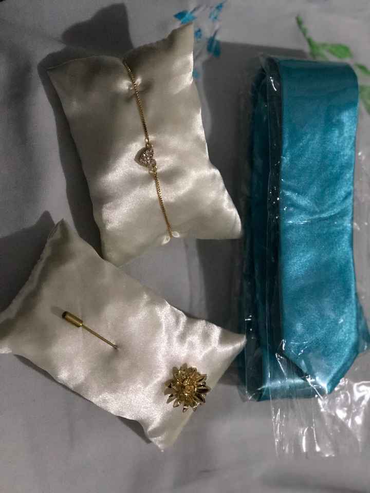 Minhas Almofadinhas, pulseiras e lapelas - Padrinhos - 2