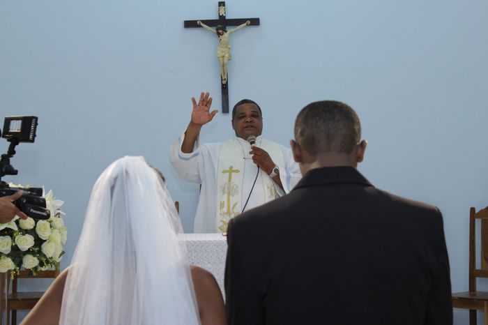 Recebendo a Benção do Sacerdote!!!
