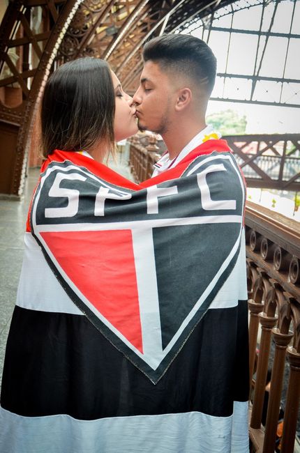 TRICOLOR