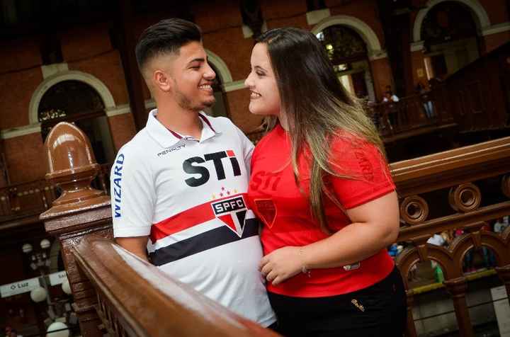 TRICOLOR