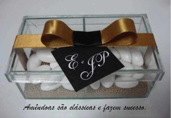 *-------*