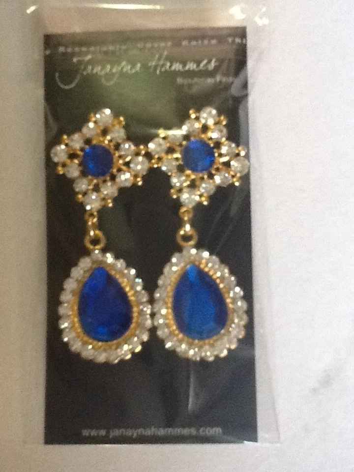 brincos azul royal 