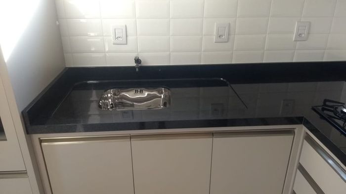 a cuba já veio de brinde, não achei que fosse gostar tanto dessa bem brilhosa, mais achei que deu um